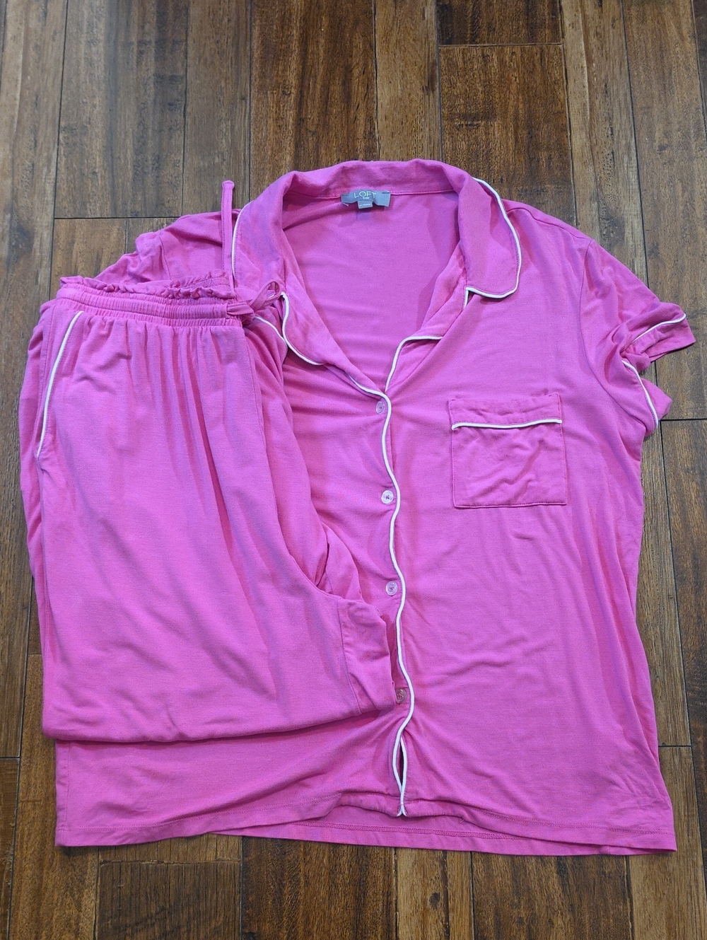 Loft Bubblegum Pink Notch Collar Capri Pajama Set, Medium